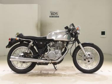 Yamaha SR400