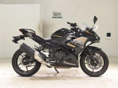 Kawasaki Ninja400