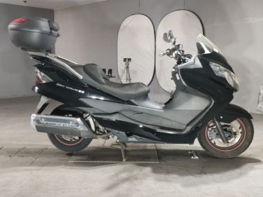 Suzuki Skywave 250s