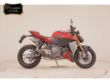 Ducati Street Fighter V2S