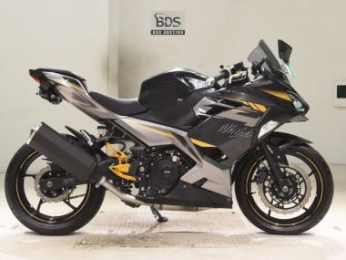 Kawasaki Ninja400