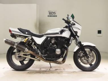 Kawasaki ZRX400