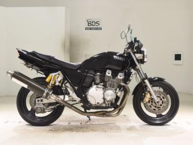 Yamaha XJR400R