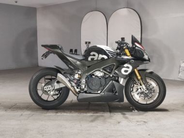Aprilia Tuono V4