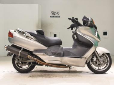 Suzuki Skywave 650