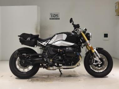 BMW R Nine T