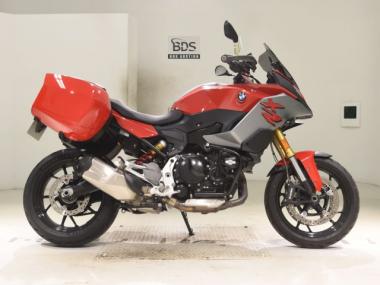 BMW F900XR