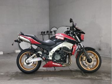 Suzuki GSR400
