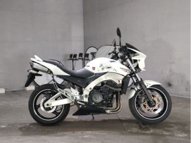 Suzuki GSR400