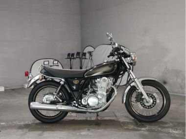 Yamaha SR400