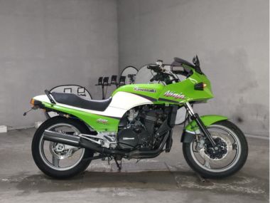 Kawasaki GPZ900R
