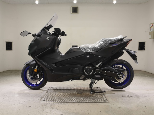 Yamaha T-MAX560