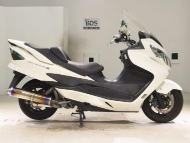 Suzuki Skywave 250s