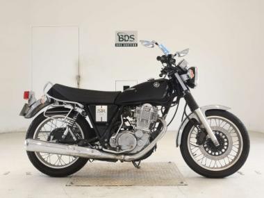 Yamaha SR400