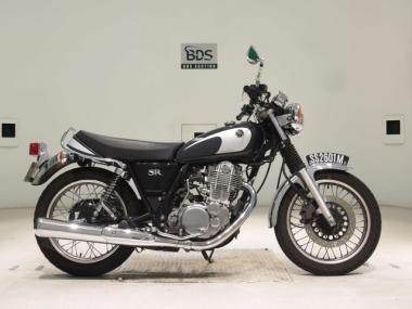 Yamaha SR400