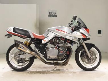 Suzuki GSX1100S Katana