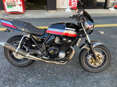 Kawasaki ZRX400