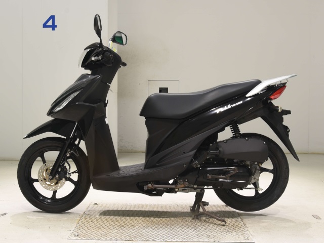 Suzuki Address V110