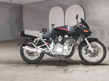 Suzuki GSX1100S Katana