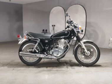 Yamaha SR400
