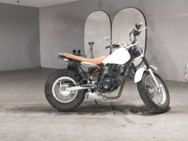 Yamaha TW225
