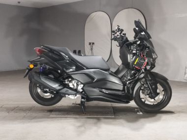 Yamaha X-MAX250