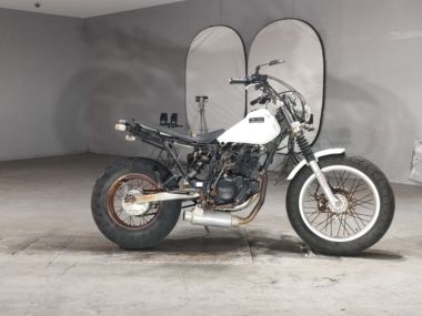 Yamaha TW225