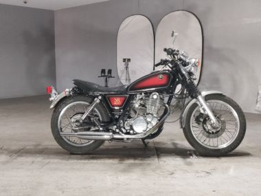 Yamaha SR400