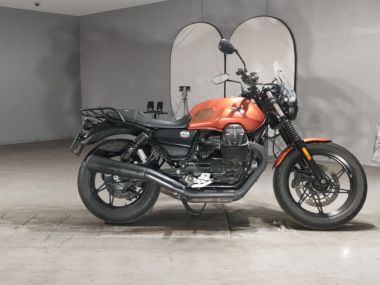 Moto Guzzi V7 Stone