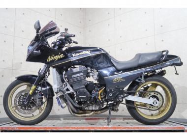 Kawasaki GPZ900R