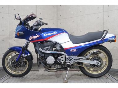 Kawasaki GPZ900R