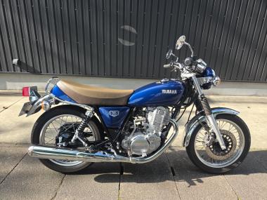 Yamaha SR400