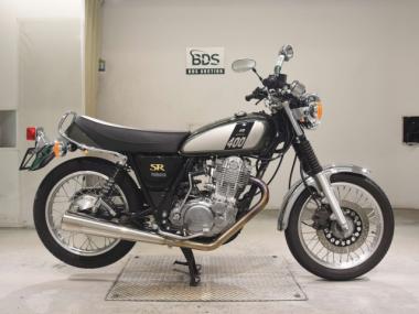 Yamaha SR400