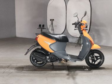 Suzuki Let's4
