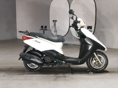 Yamaha Axis Treet
