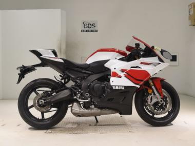 Yamaha Yzf-R9