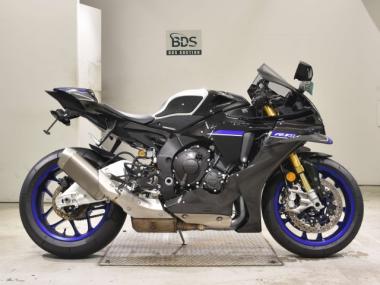 Yamaha Yzf-R1M