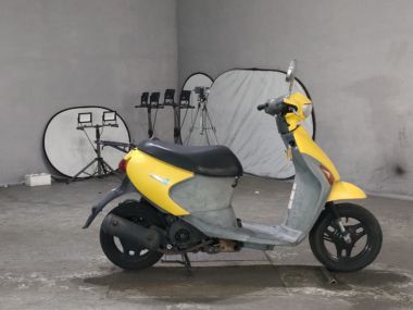 Suzuki Let's4