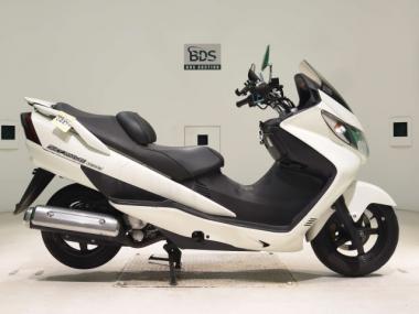 Suzuki Skywave 250s
