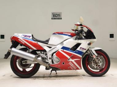 Yamaha FZR1000