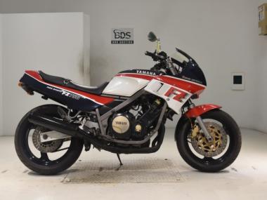 Yamaha FZ750