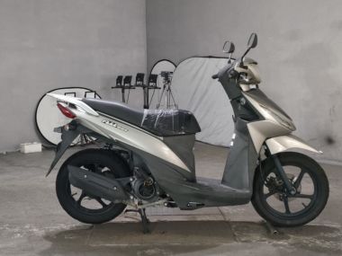 Suzuki Address V110