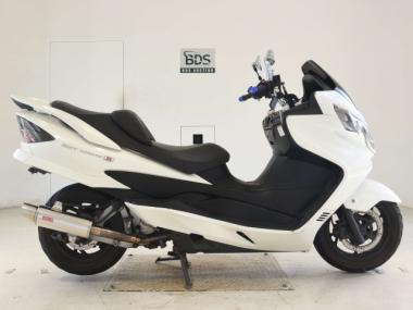 Suzuki Skywave 250s