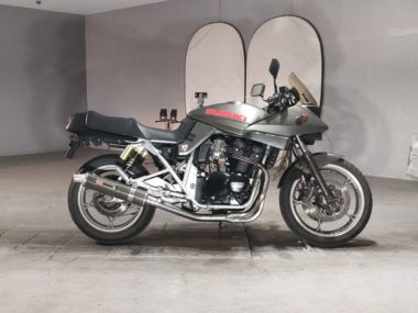 Suzuki GSX400S Katana