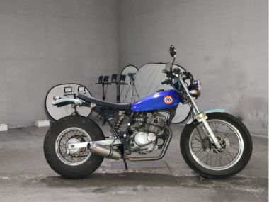 Suzuki Van Van 200