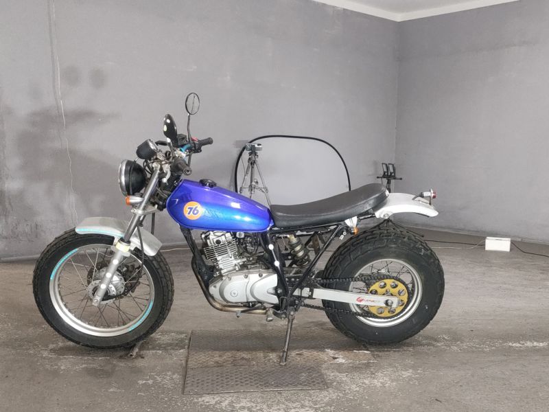Suzuki Van Van 200
