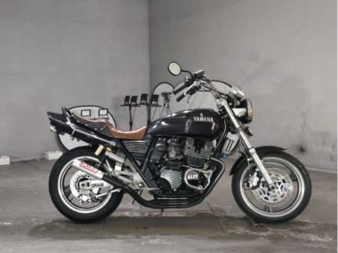 Yamaha XJR400