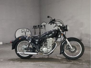 Yamaha SR400