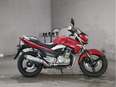 Suzuki GSR250