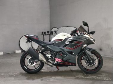 Kawasaki Ninja400
